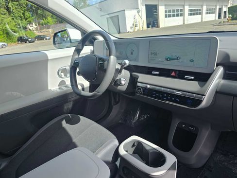 Used 2024 Hyundai Ioniq 5 SEL RWD image 10