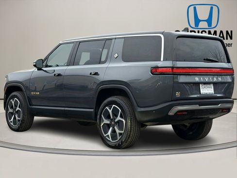 Used 2023 Rivian R1S Adventure image 4