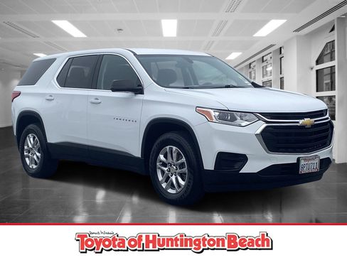 Used 2020 Chevrolet Traverse LS image 1