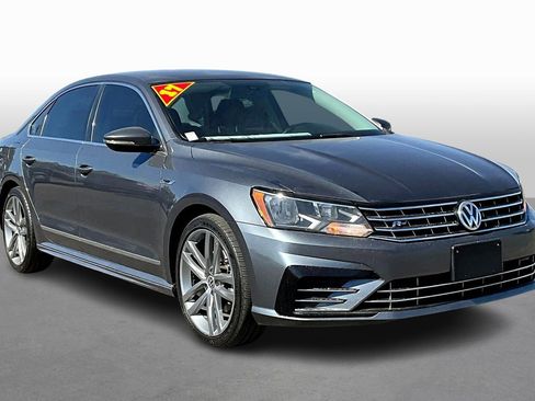 Used 2017 Volkswagen Passat 1.8T R-Line image 10