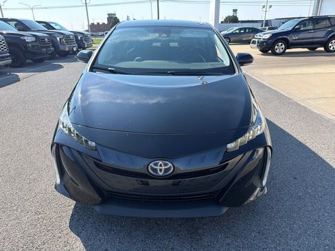 Used 2021 Toyota Prius Prime XLE w/ Carpet Mat Package (TMS) FWD image 9