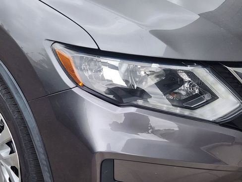 Used 2019 Nissan Rogue S AWD/4WD image 18