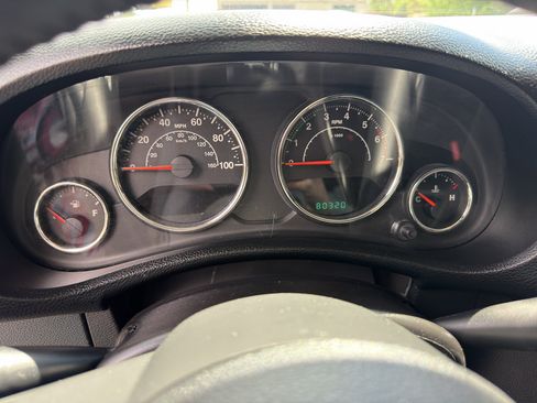 Used 2014 Jeep Wrangler Unlimited Sahara AWD/4WD image 8