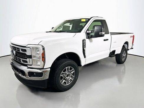 New 2025 Ford F350 XLT w/ FX4 Off-Road Package image 3