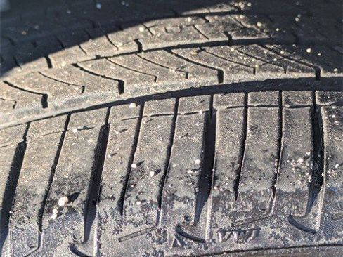 Certified 2022 Chevrolet Equinox LT w/ Driver Convenience Package image 11