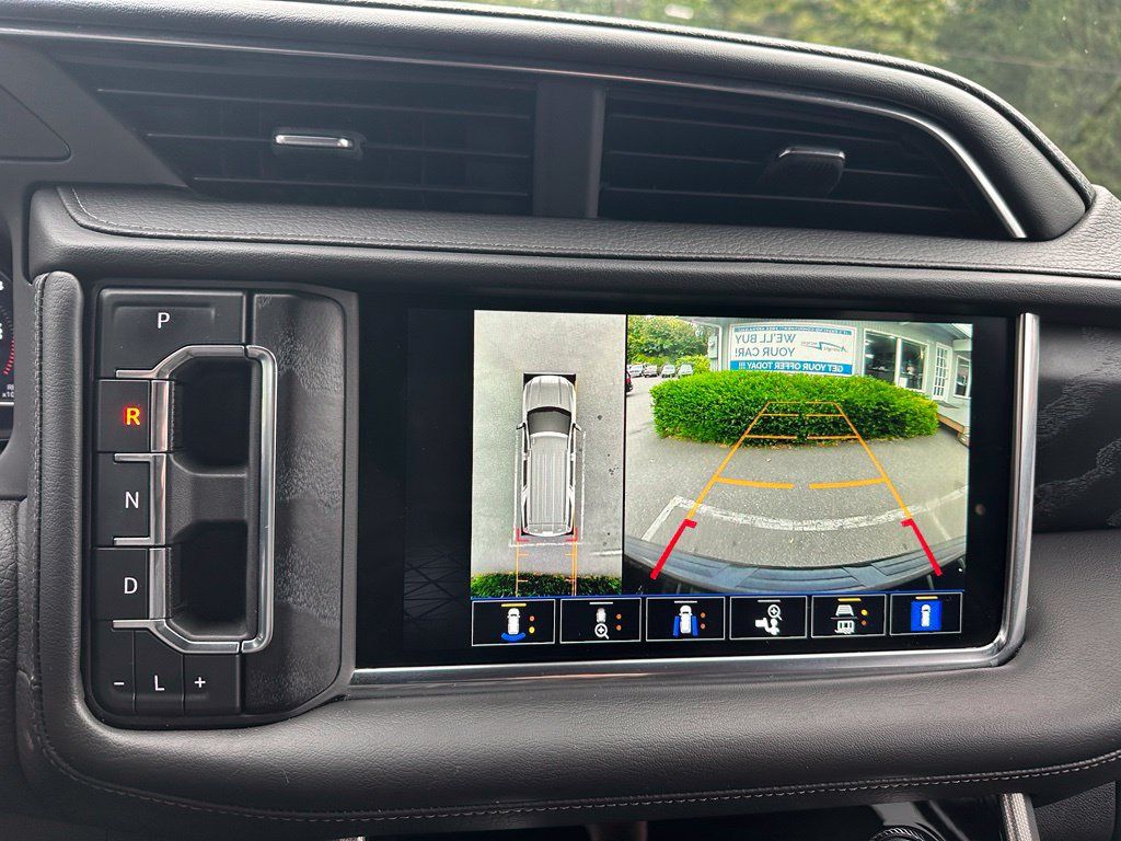 Used 2022 GMC Yukon XL Denali AWD/4WD image 14