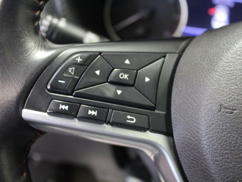 Used 2020 Nissan Sentra SR w/ Premium Package image 10