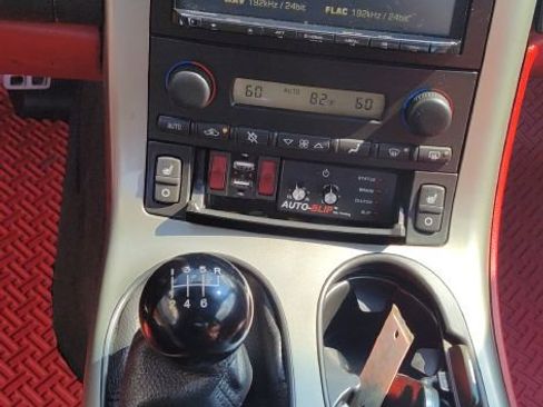 Used 2005 Chevrolet Corvette Coupe w/ Preferred Equipment Group image 36