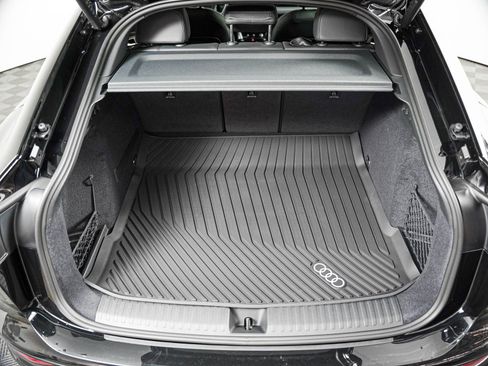New 2027 Audi SQ6 e-tron Premium AWD/4WD image 5
