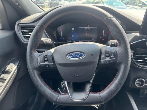 Used 2025 Ford Escape ST-Line FWD image 14