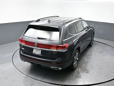 Used 2025 Volkswagen Atlas SE AWD/4WD image 47