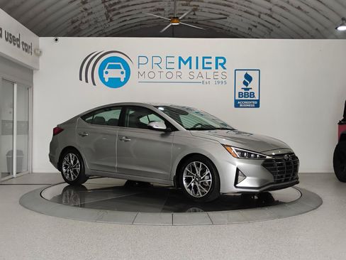 Used 2020 Hyundai Elantra Limited FWD image 16
