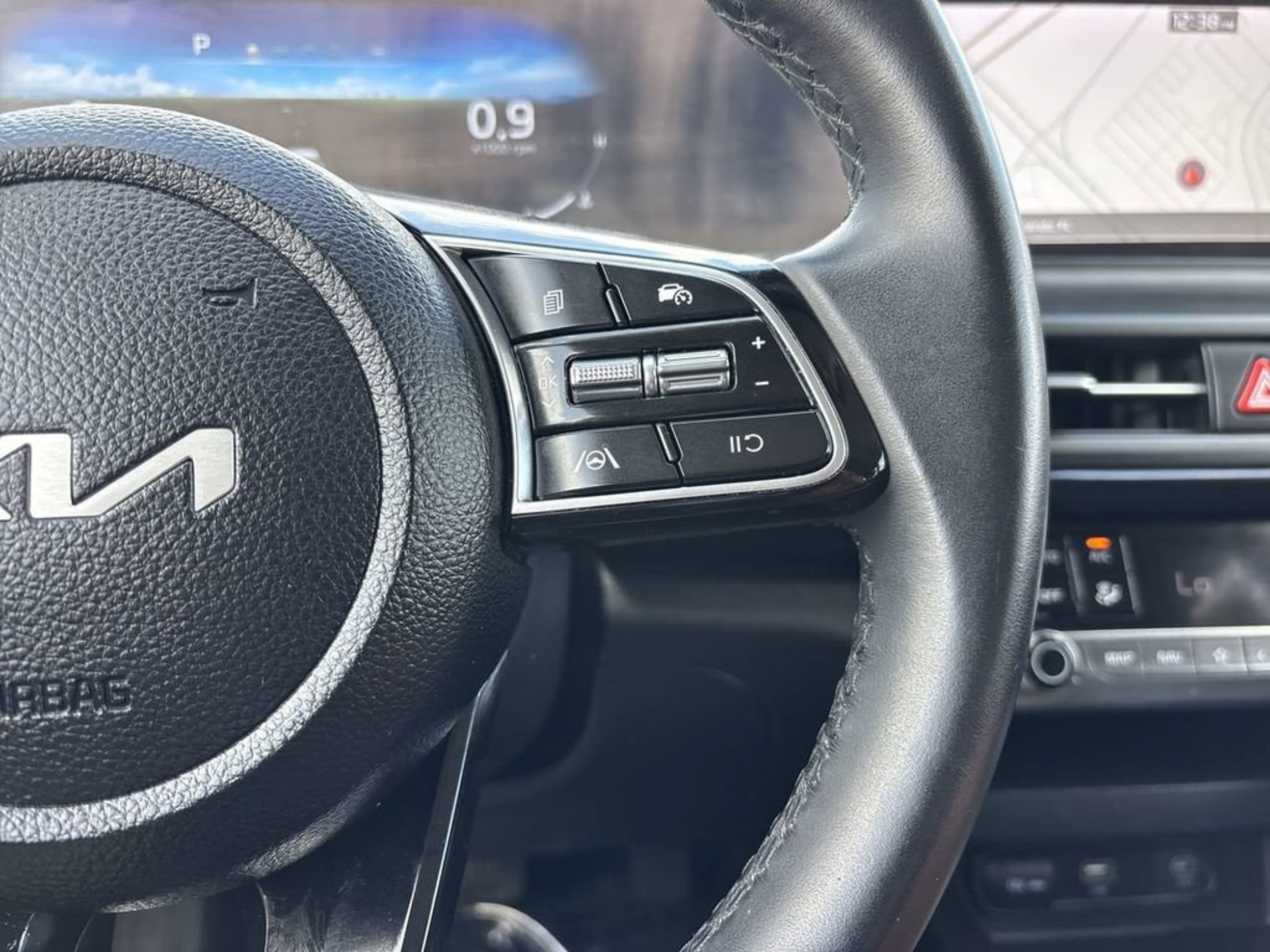 Used 2024 Kia Seltos X-Line AWD/4WD image 33