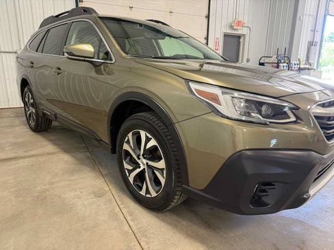 Certified 2022 Subaru Outback Limited AWD/4WD image 10