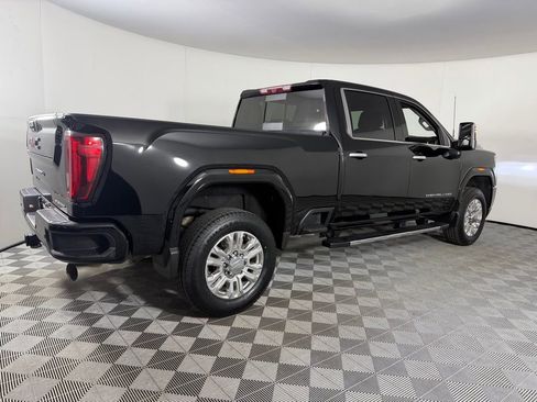 Used 2023 GMC Sierra 3500 Denali w/ Denali Ultimate Package AWD/4WD image 7