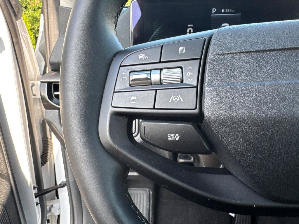 Used 2026 Kia Sportage LX FWD image 24