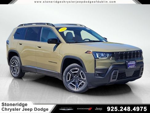 New 2026 Jeep Cherokee Laredo AWD/4WD image 1