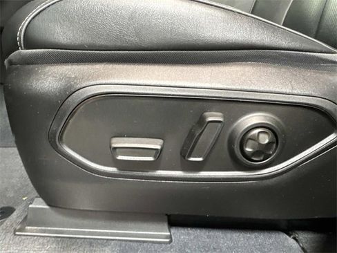 Used 2023 Jeep Grand Cherokee Overland image 19