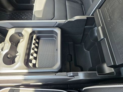 New 2026 RAM 1500 Laramie AWD/4WD image 37