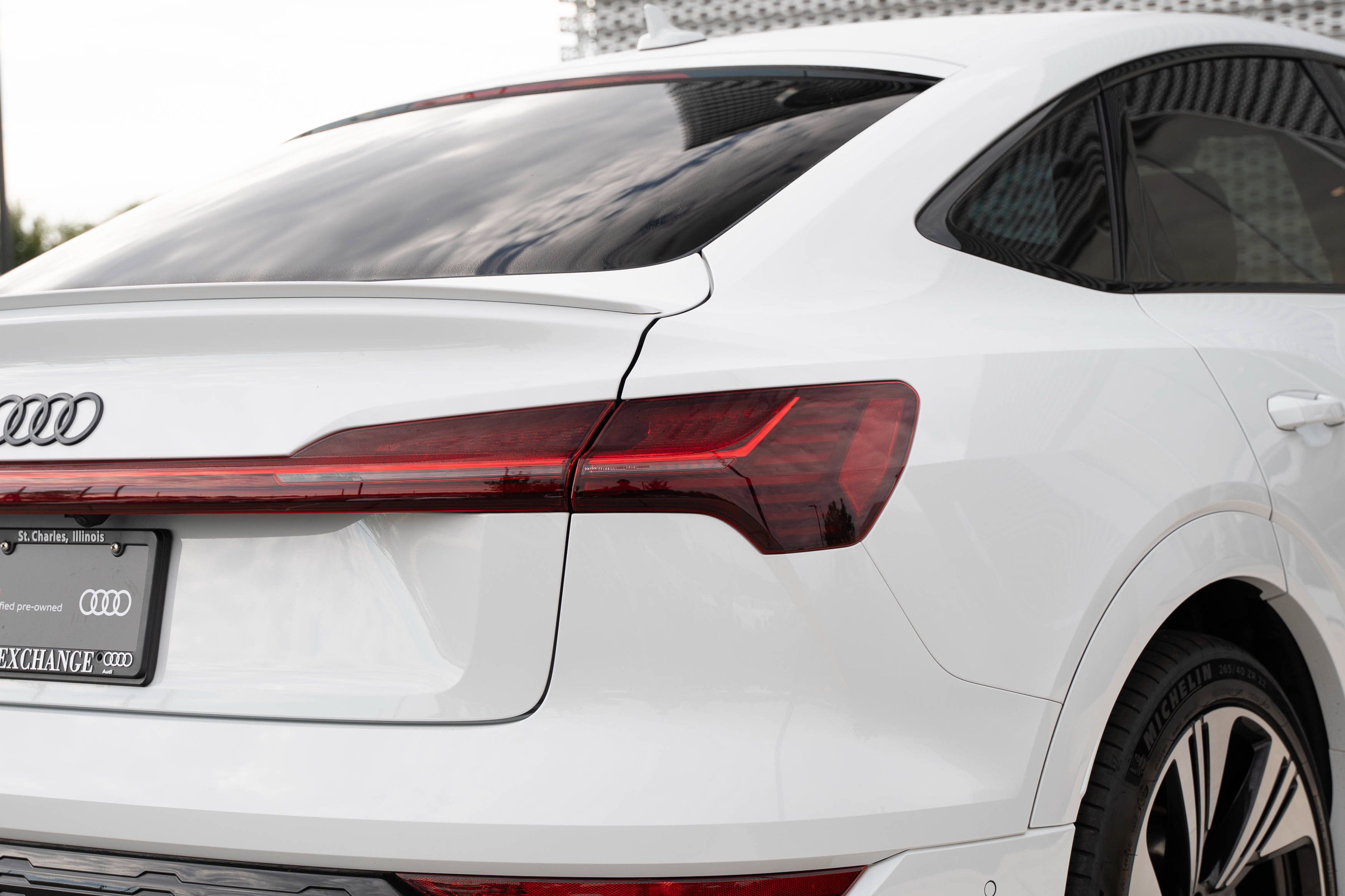 Certified 2024 Audi Q8 e-tron Prestige w/ Prestige Package AWD/4WD image 31