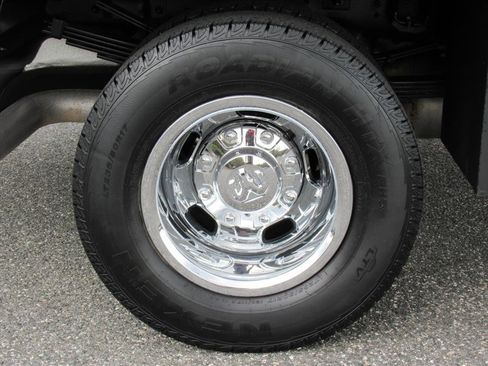 Used 2022 RAM 3500 Tradesman w/ Safety Group image 10