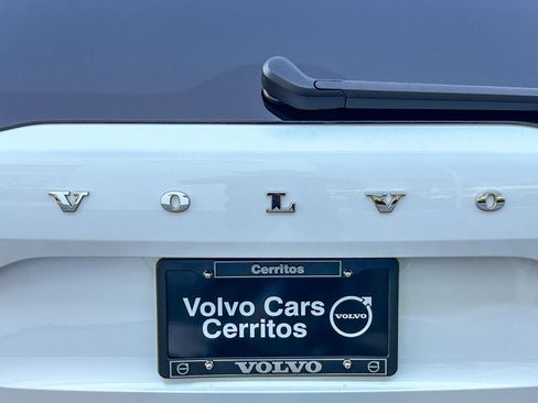 Used 2023 Volvo XC60 B5 Ultimate AWD/4WD image 10