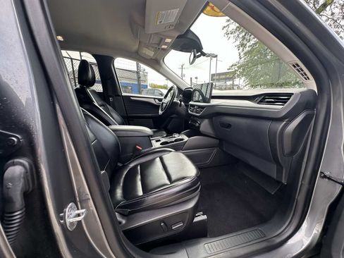 Used 2023 Ford Escape Platinum AWD/4WD image 26