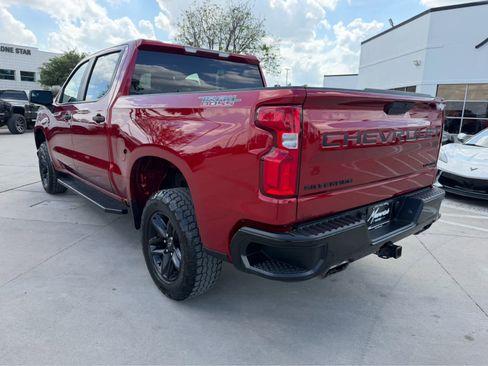 Used 2021 Chevrolet Silverado 1500 Custom Trail Boss w/ LPO, Dark Essentials Package image 2