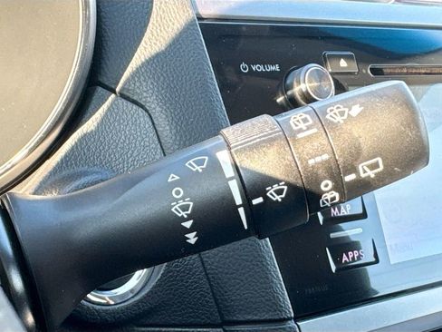 Used 2017 Subaru Outback 2.5i Limited image 14