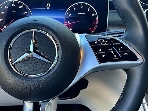 Certified 2023 Mercedes-Benz GLC 300 4MATIC image 21