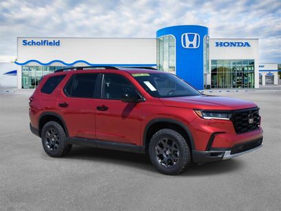 New 2025 Honda Pilot TrailSport