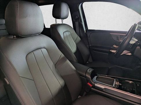 Certified 2025 Mercedes-Benz GLB 250 image 22