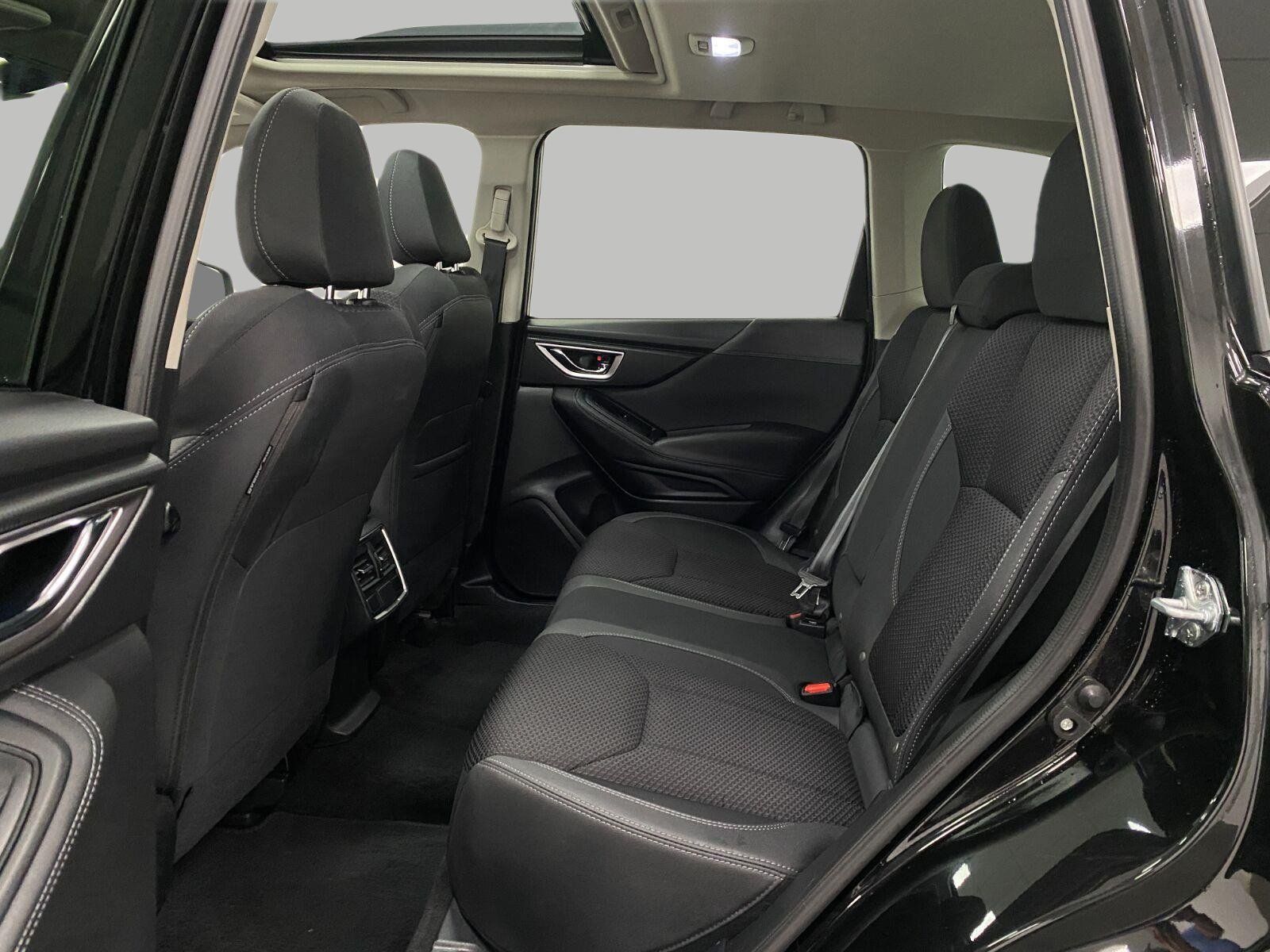 Used 2024 Subaru Forester Premium AWD/4WD image 29