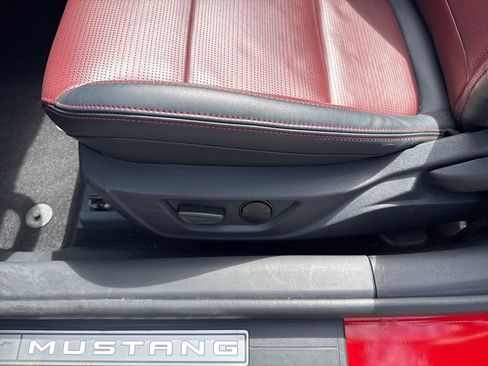 Used 2025 Ford Mustang Premium RWD image 15