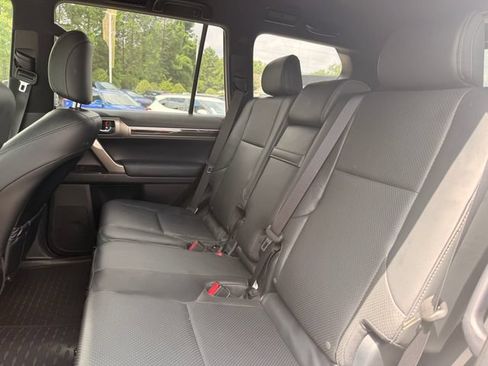Used 2020 Lexus GX 460 Luxury w/ Accessory Package AWD/4WD image 24