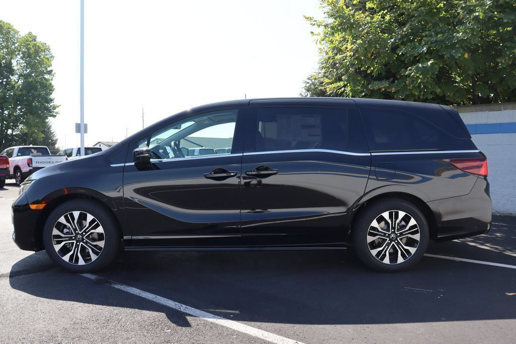 Certified 2026 Honda Odyssey Elite image 2