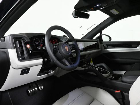 Used 2026 Porsche Cayenne S AWD/4WD image 4