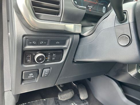 Used 2023 Ford F150 Lariat w/ Equipment Group 502A High AWD/4WD image 19