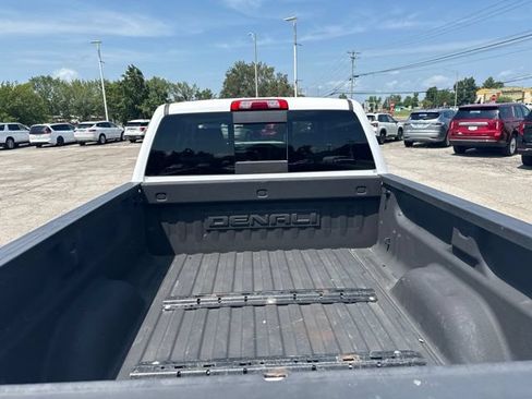 Used 2018 GMC Sierra 2500 Denali w/ Duramax Plus Package AWD/4WD image 19