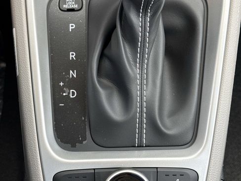 New 2026 Hyundai Venue SEL FWD image 26