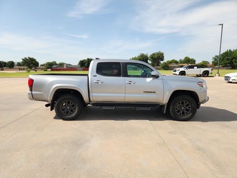Used 2023 Toyota Tacoma SR5 RWD image 7