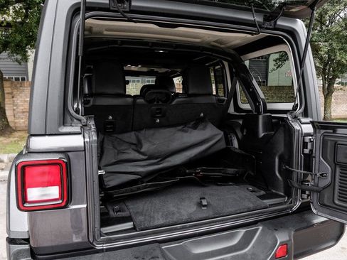 Used 2021 Jeep Wrangler Unlimited Sahara image 63