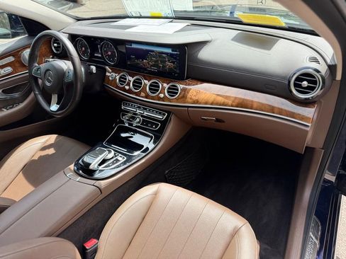 Used 2018 Mercedes-Benz E 400 4MATIC Wagon w/ Premium 2 Package (Q02) image 23