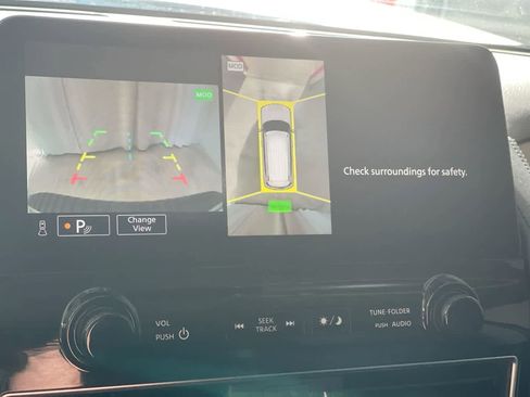 Used 2022 Nissan Armada SL w/ Captain's Chairs Package image 17