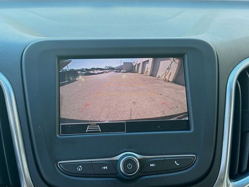 Used 2024 Chevrolet Equinox LS image 11