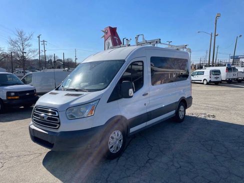 Used 2018 Ford Transit 150 XLT image 2