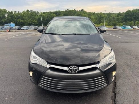 Used 2017 Toyota Camry XLE w/ Moonroof Package FWD image 8