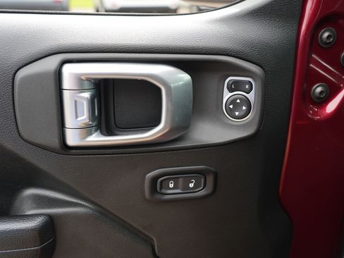 Used 2022 Jeep Gladiator Sport AWD/4WD image 17
