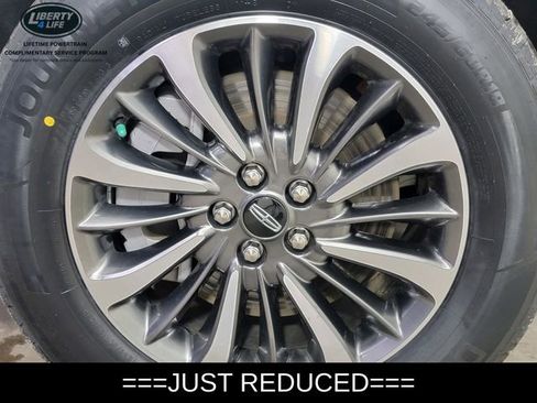 Used 2022 Lincoln Nautilus AWD w/ Premium Package image 10
