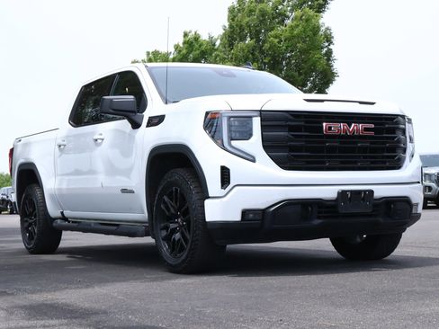 Used 2023 GMC Sierra 1500 Elevation AWD/4WD image 1
